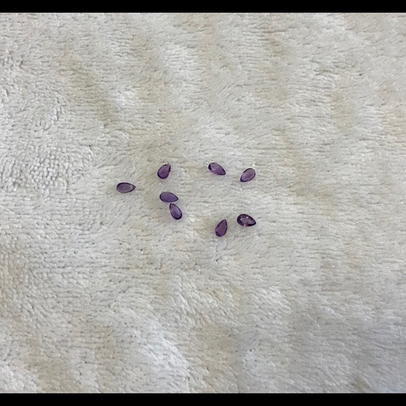 **Genuine 8 Amethyst Teardrop Cut Stones** - Picture 3 of 8